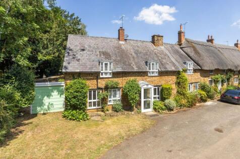 Hogg End, Chipping Warden 3 bed cottage for sale