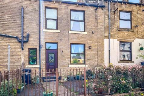 Kelseys Court, Halifax 2 bed terraced house for sale