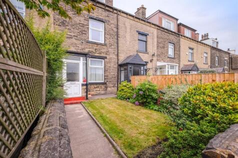 College Terrace, Halifax 3 bed terraced house for sale