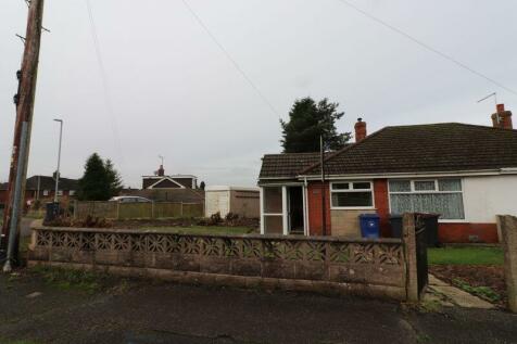 2 bedroom semi-detached bungalow for sale