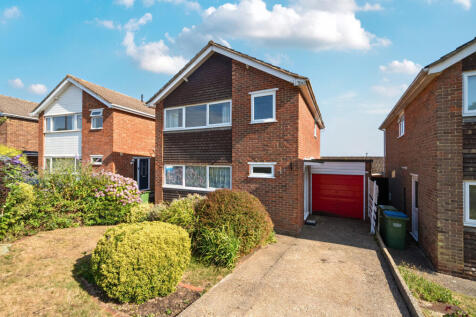 Inverness Avenue, Hampshire PO15 4 bed detached house for sale