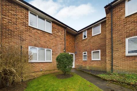 Tewkesbury Close, Popley... 1 bed flat for sale