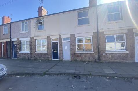 Terraced house for sale