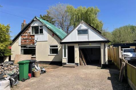 Terraced house for sale