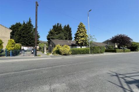 Semi-detached house for sale