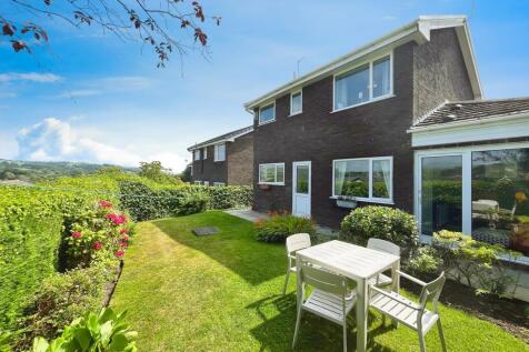 Detached house for sale