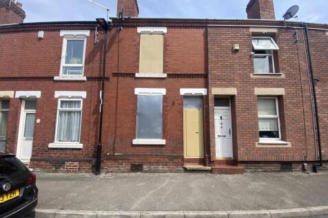 Terraced house for sale