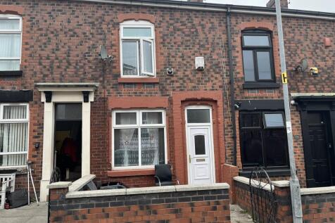 Terraced house for sale
