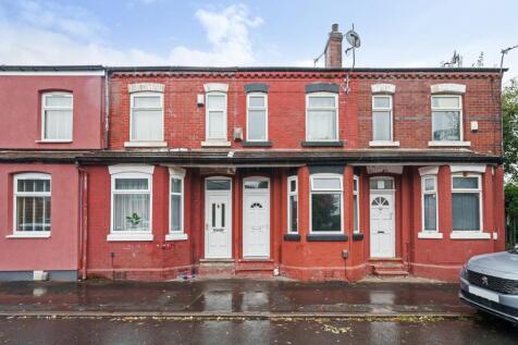 Terraced house for sale