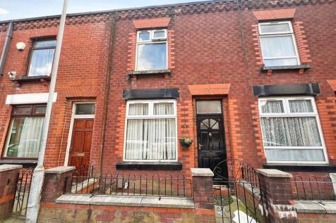 Terraced house for sale