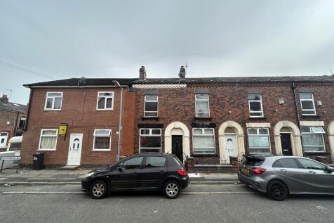 Terraced house for sale