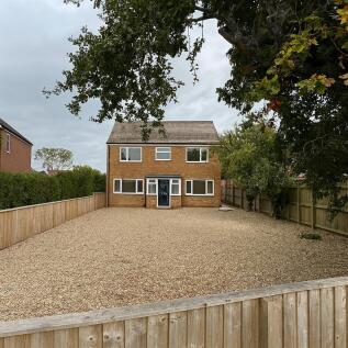 Detached house for sale