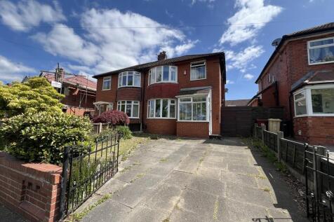 Semi-detached house for sale