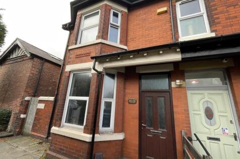Terraced house for sale