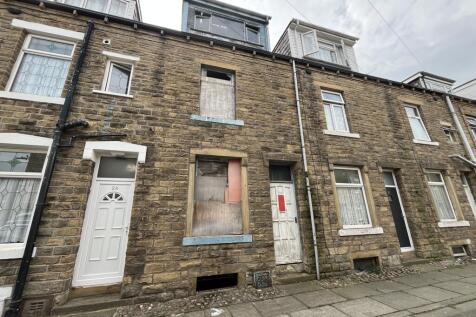 Terraced house for sale