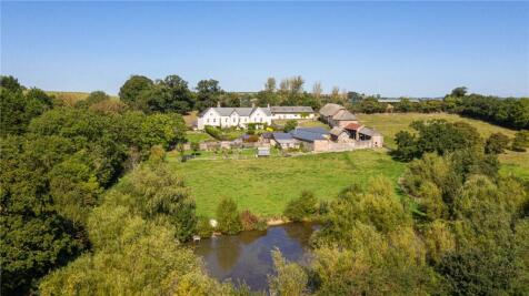 East Village, Crediton, Devon, EX17 6 bed detached house for sale