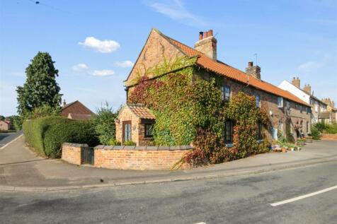 Sandhutton 3 bed end of terrace house for sale