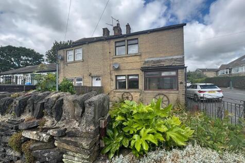 Back Lane, Queensbury, Bradford 2 bed end of terrace house for sale