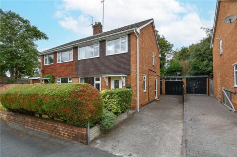 3 bedroom semi-detached house for sale