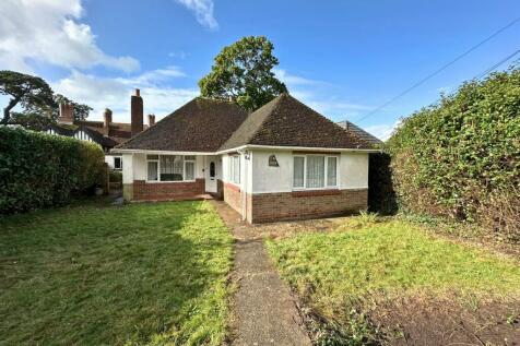 2 bedroom detached bungalow for sale