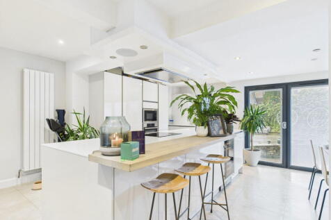 Beaumont Place, Lancaster LA1 2 bed semi