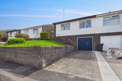 2 bedroom semi-detached bungalow for sale
