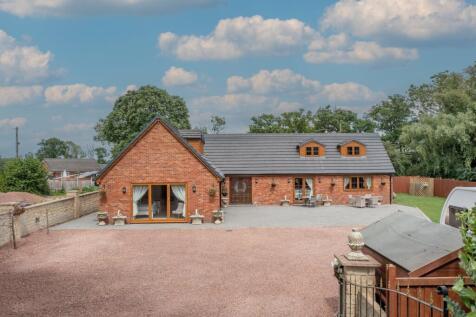 Southend Lane, Newent, GL18 4 bed detached house for sale