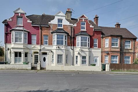 2 bedroom maisonette for sale