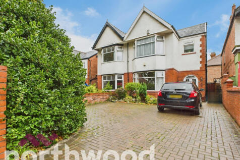 Falkland Road, Southport, PR8 3 bed semi