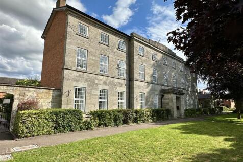 Kinwarton Road, Alcester 2 bed apartment for sale