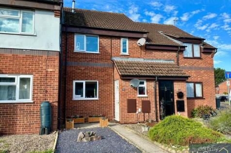 Meadow Road, Alcester 2 bed terraced house for sale