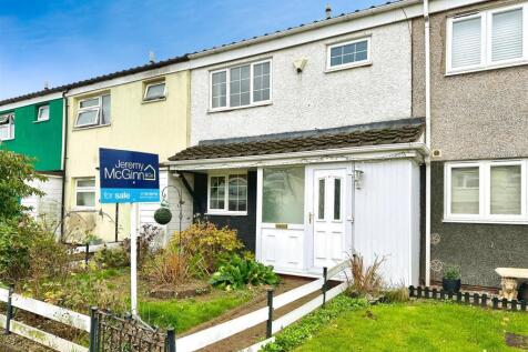 Newland Close, Redditch 3 bed terraced house for sale