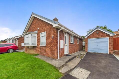 2 bedroom detached bungalow for sale