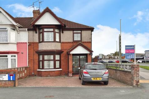 Shrivenham Road, Swindon SN1 3 bed semi