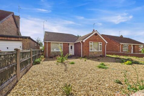 Clarendon Avenue, Wrexham 3 bed detached bungalow for sale