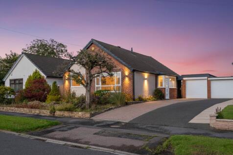 4 bedroom detached bungalow for sale