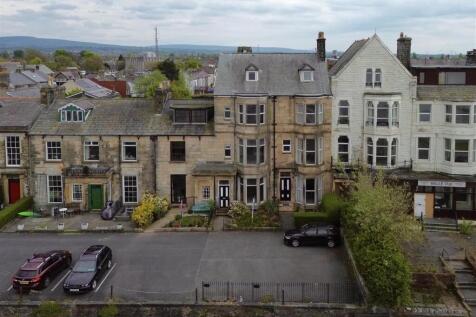 Marine Road Central, Morecambe 7 bed terraced house for sale