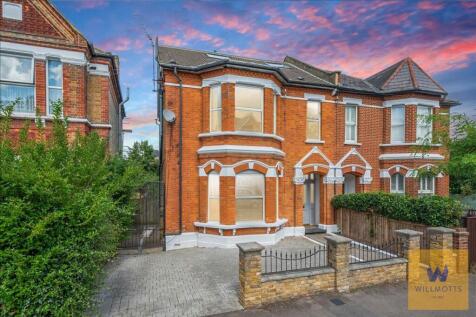 7 bedroom semi-detached house for sale