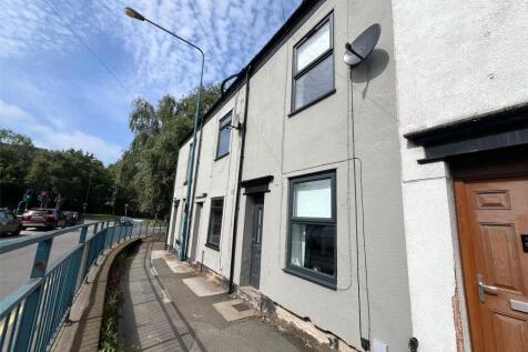 Huddersfield Road, Stalybridge... 2 bed terraced house for sale
