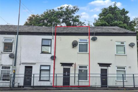 Huddersfield Road, Stalybridge... 2 bed terraced house for sale