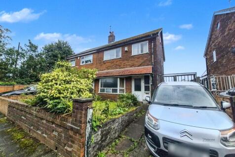 Sycamore Avenue, Heywood, Greater... 3 bed semi