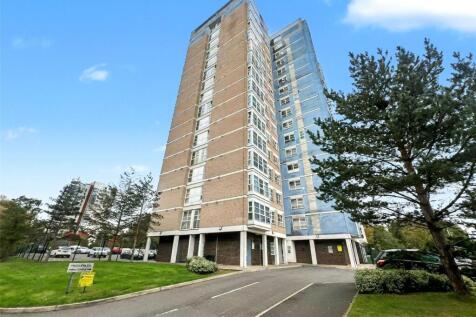 Freshfields, Spindletree Avenue... 3 bed apartment for sale