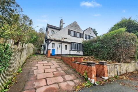 Manor Road, Oldham, Greater... 3 bed semi