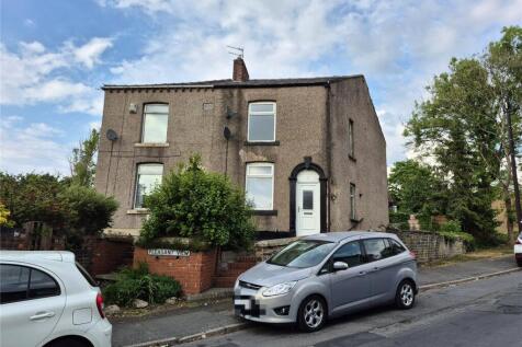 Pleasant View, Lees, Oldham, Greater... 2 bed semi