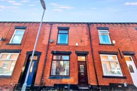 Stanley Street, Chadderton, Oldham... 2 bed terraced house for sale