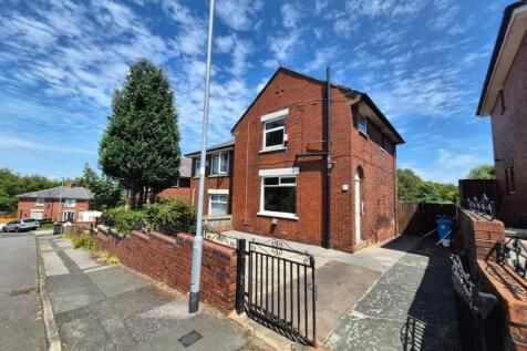 Chesterton Road, Oldham, Greater... 3 bed semi