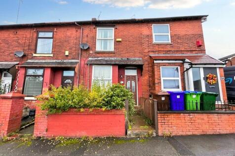 Silk Street, Middleton, Manchester, M24 2 bed terraced house for sale