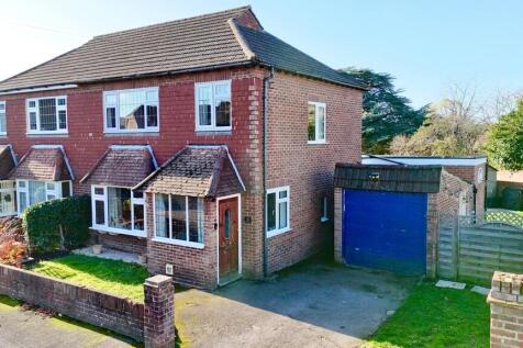 Elsley Close, Camberley GU16 3 bed semi