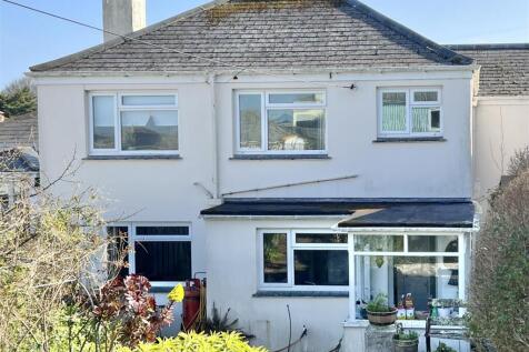5 bedroom property for sale