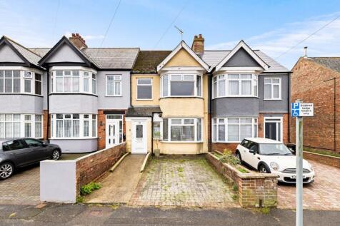 Langdon Road, Folkestone, CT19 3 bed terraced house for sale